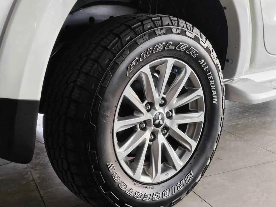 2017 Mitsubishi Triton V 2