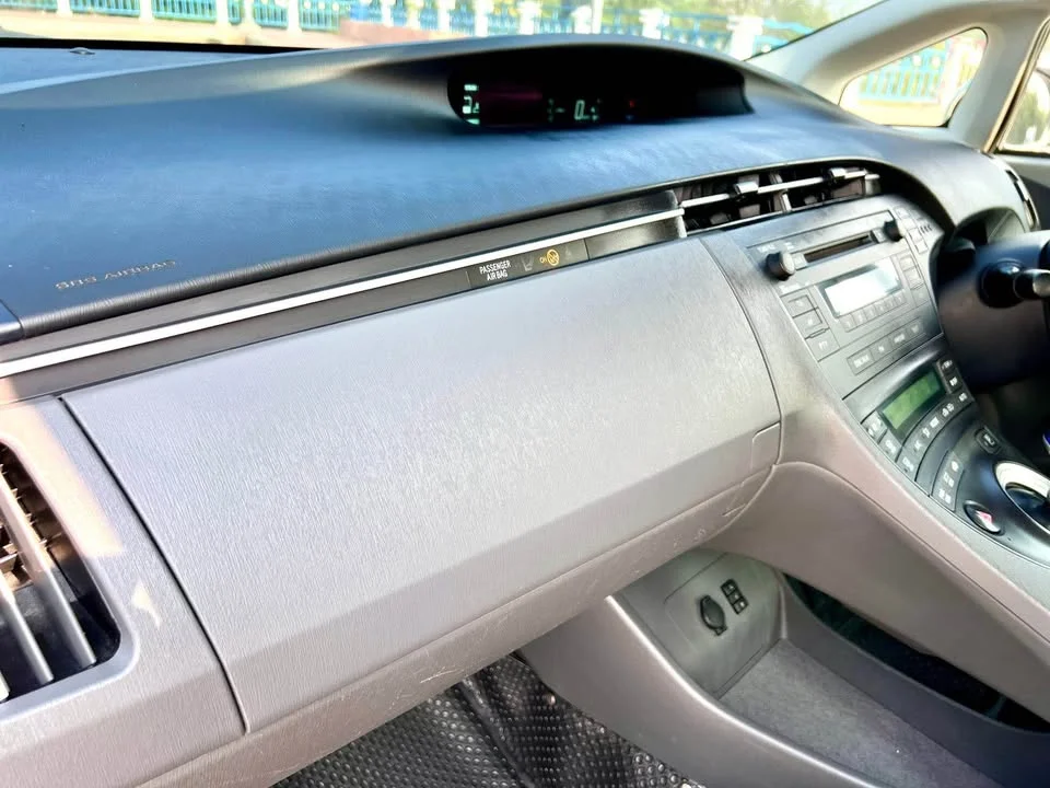 2011 Toyota Prius III 2