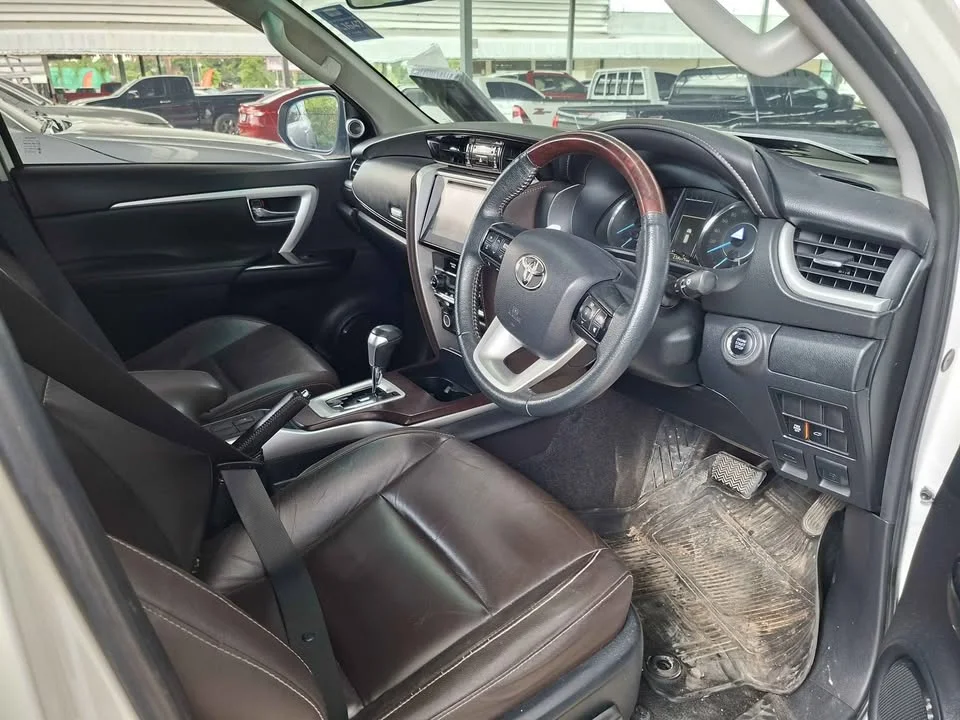 2019 Toyota Fortuner II 3