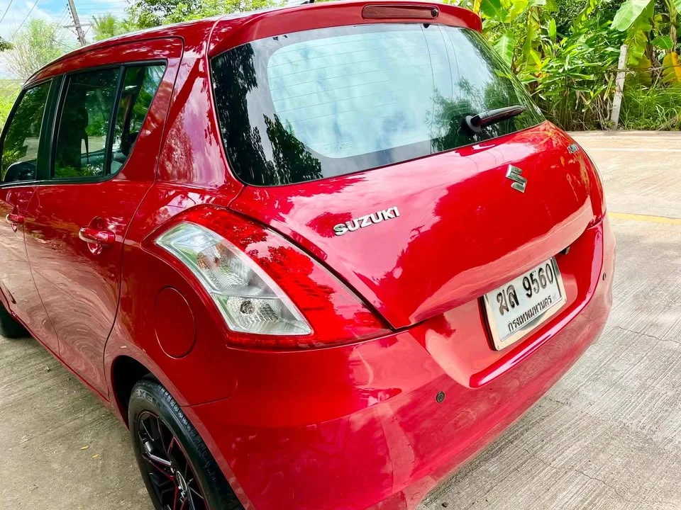 2012 Suzuki Swift II 3
