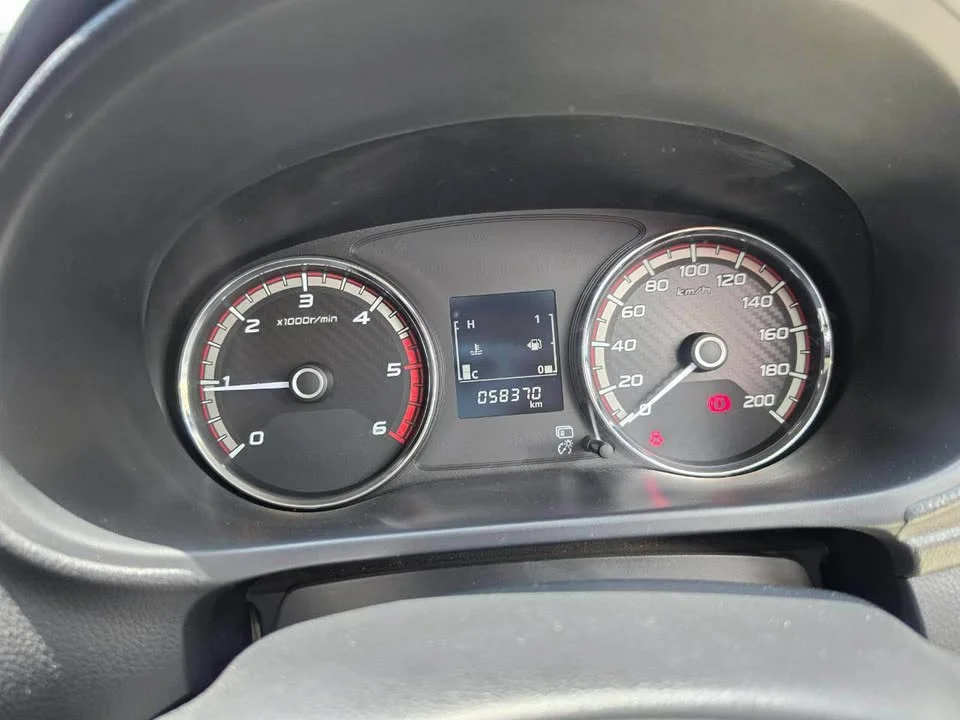 2022 Mitsubishi Triton V 2