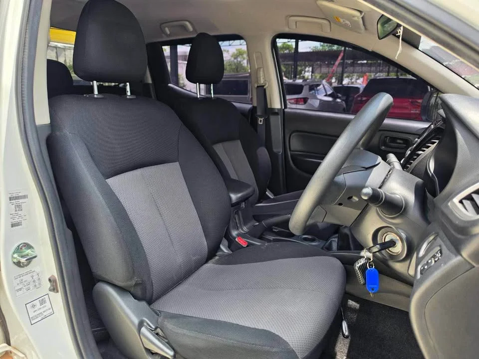 2022 Mitsubishi Triton V 3