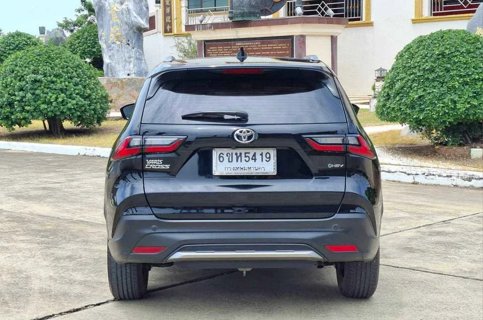 2023 Toyota Yaris Cross AC200 3