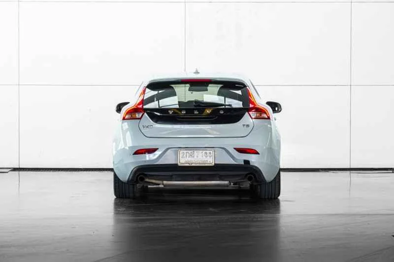 2013 Volvo V40 II 2