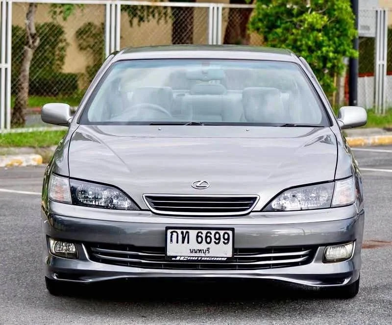 2000 Lexus ES III 3