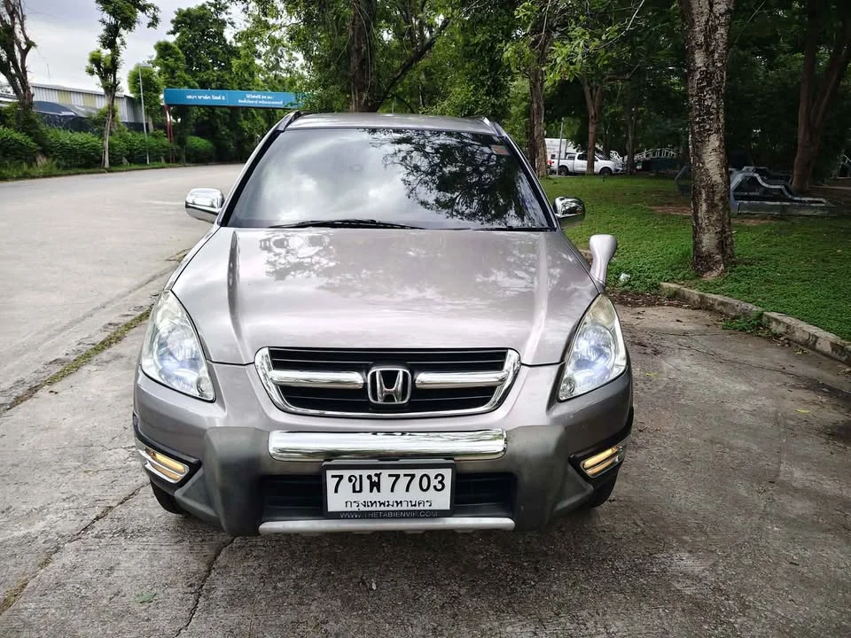 2003 Honda CR-V II 3