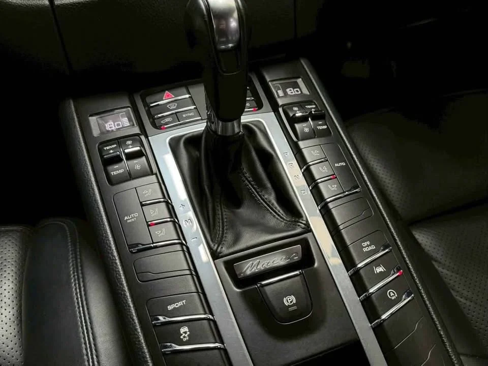 2018 Porsche Macan I 2
