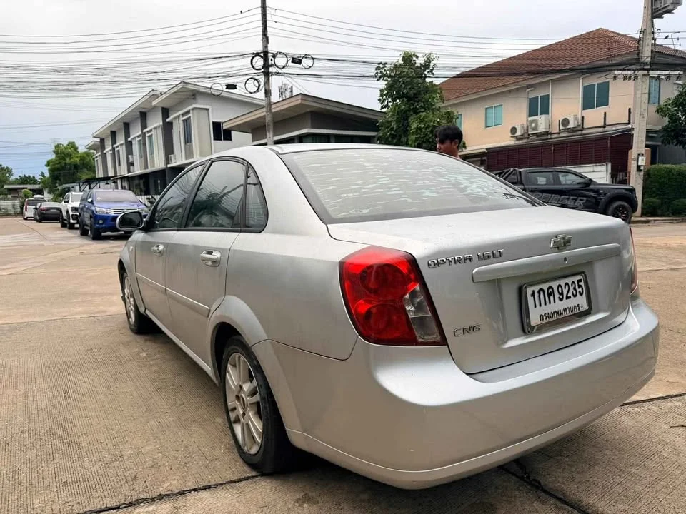 2005 Chevrolet Optra 3