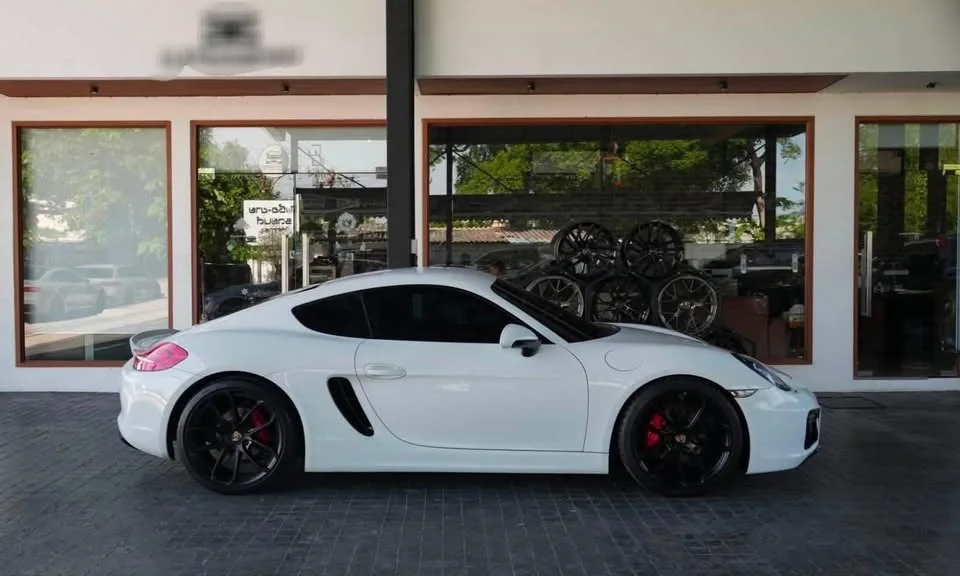 2013 Porsche Boxster and Cayman III 3