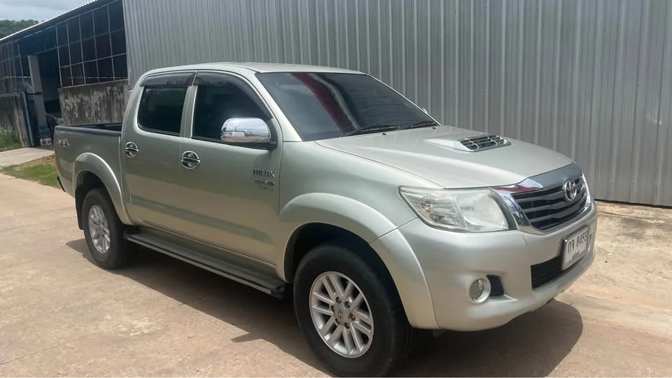 2013 Toyota Hilux VII 2