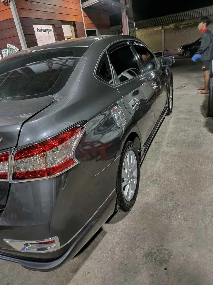 2013 Nissan Sylphy III (B17) 3