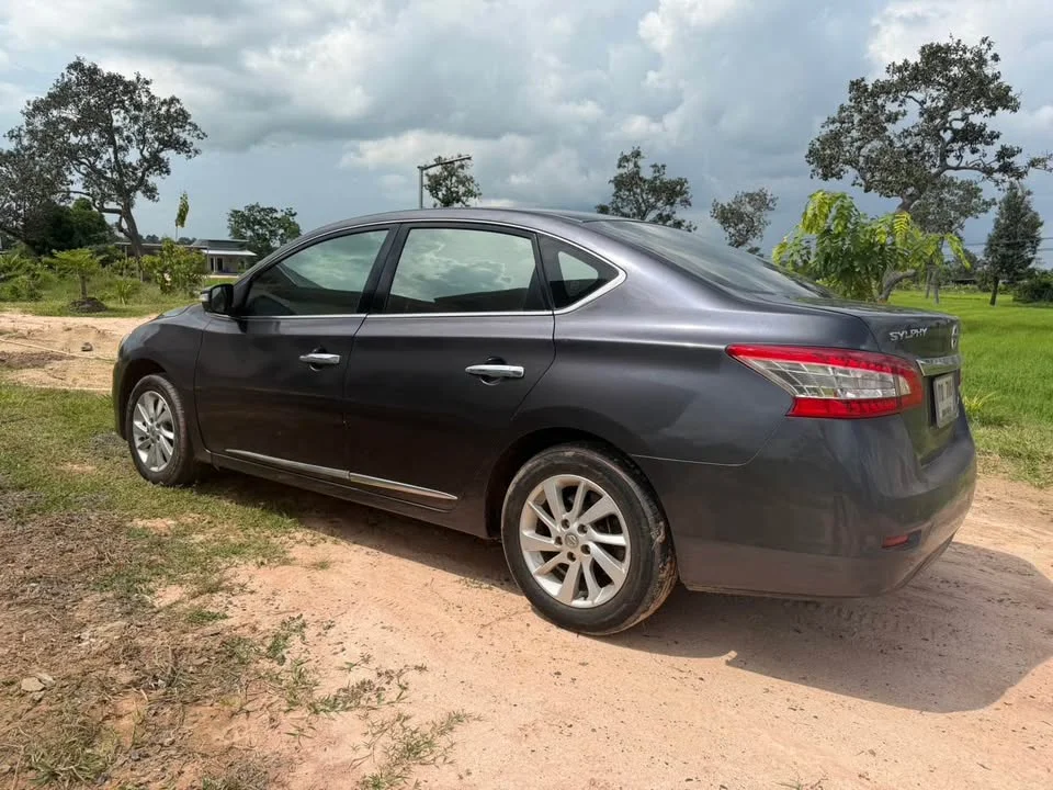 2012 Nissan Sylphy III (B17) 2