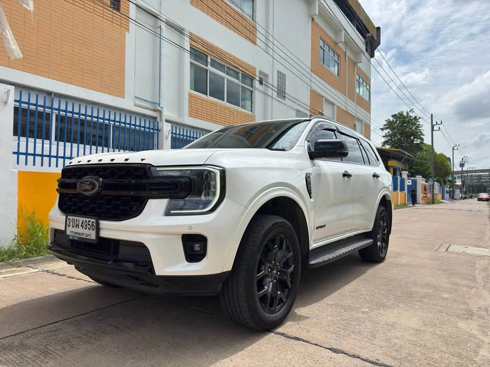 2022 Ford Everest III 3