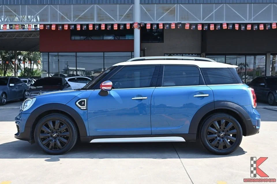 2017 Mini Countryman II 2