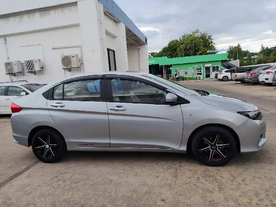 2015 Honda City VI 3