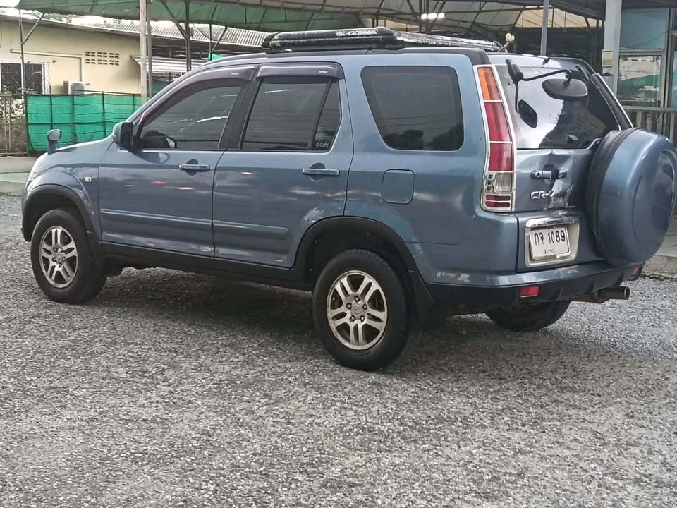2002 Honda CR-V II 3