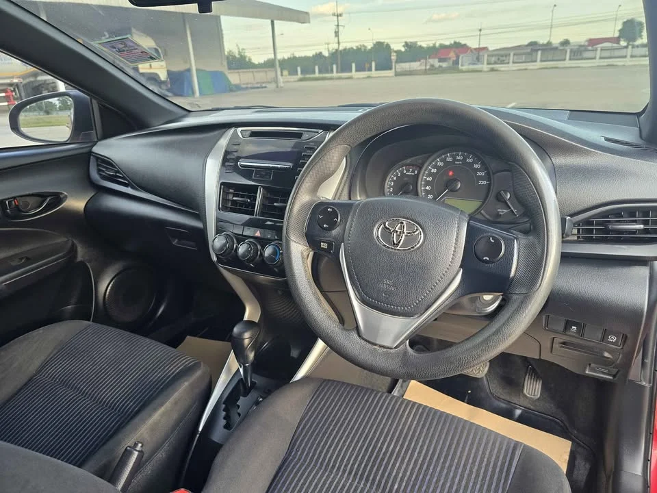 2020 Toyota Yaris III 2