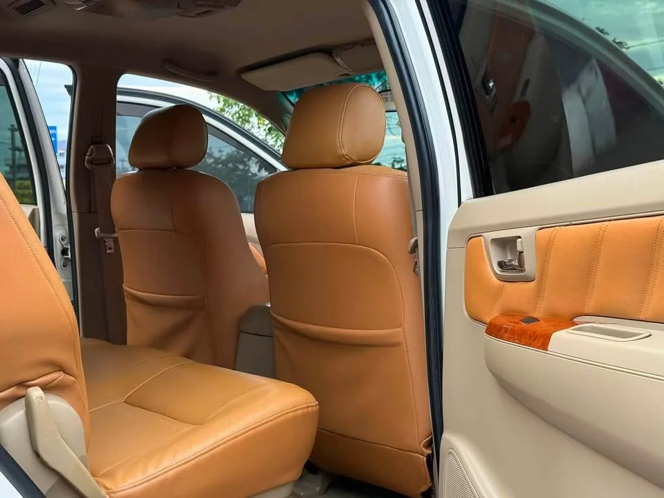 2010 Toyota Fortuner I 3