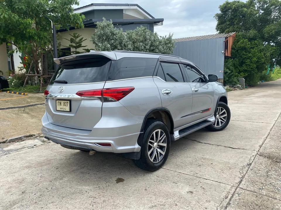 2019 Toyota Fortuner II 3