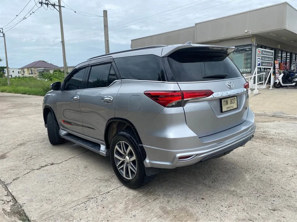 2019 Toyota Fortuner II 2