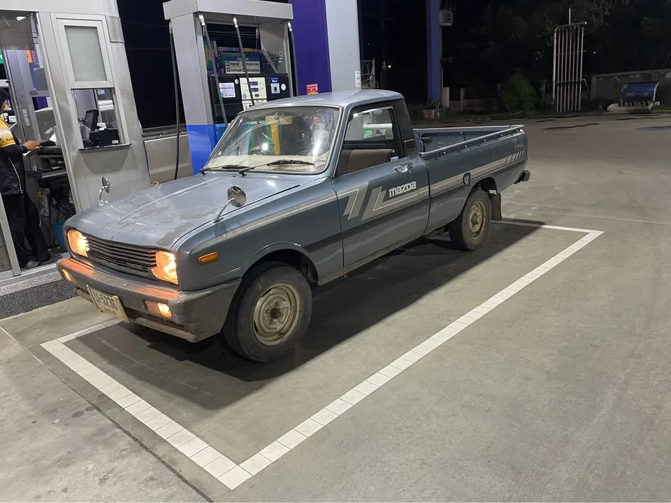 1988 Mazda B-series (Familia) III 2