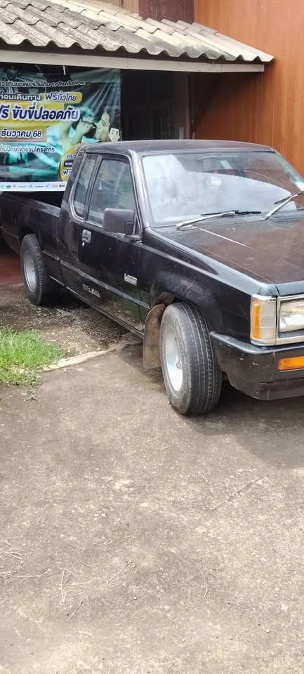1994 Mitsubishi Triton II 2