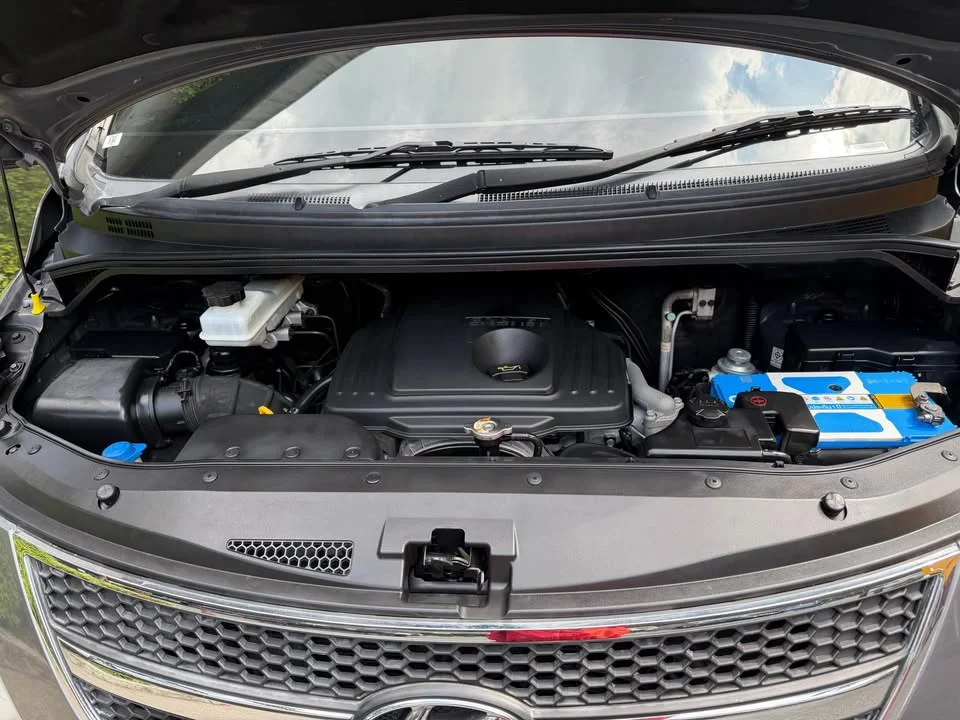 2011 Hyundai H-1 II 3