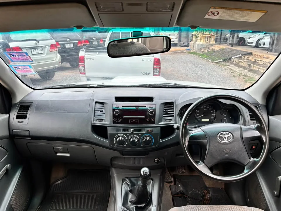 2013 Toyota Hilux VII 3