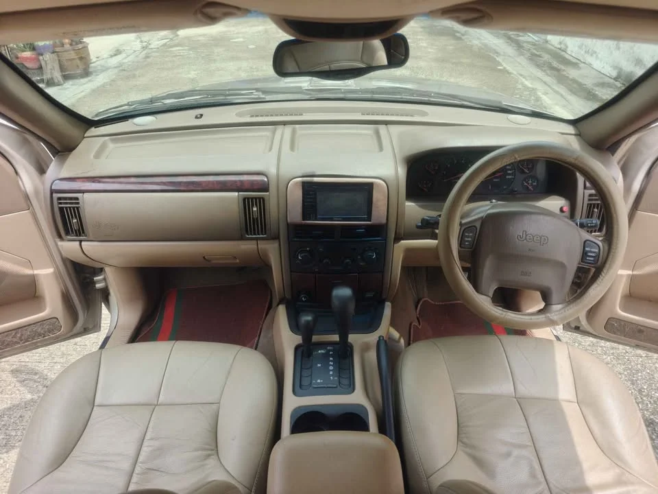 2001 Jeep Grand Cherokee WJ 2