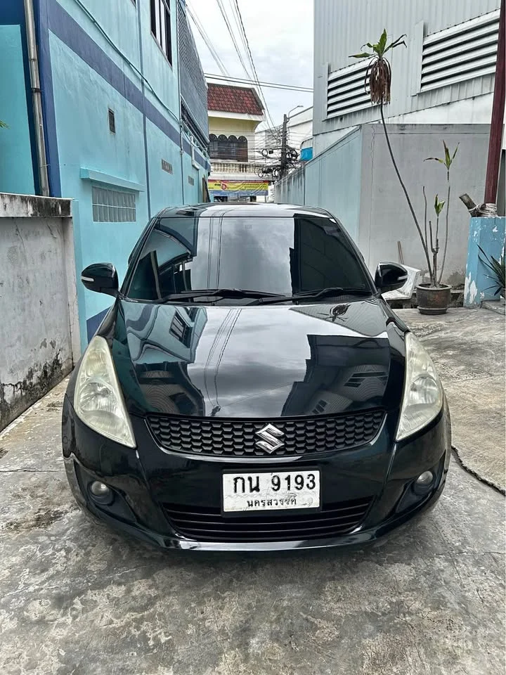 2012 Suzuki Swift II 3