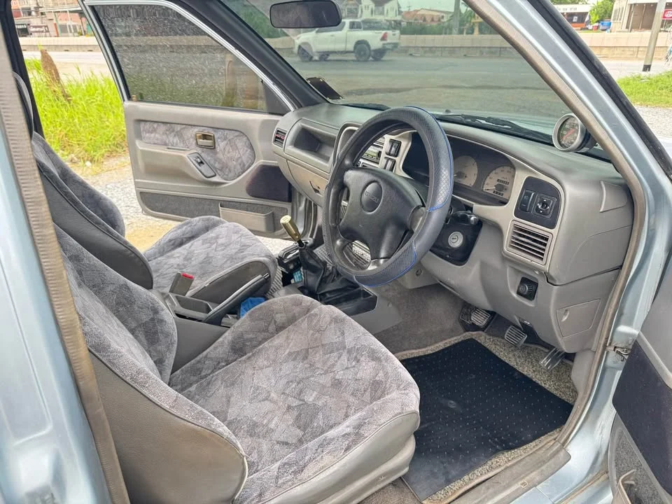 2000 Isuzu Faster Dragon Eyes III 2