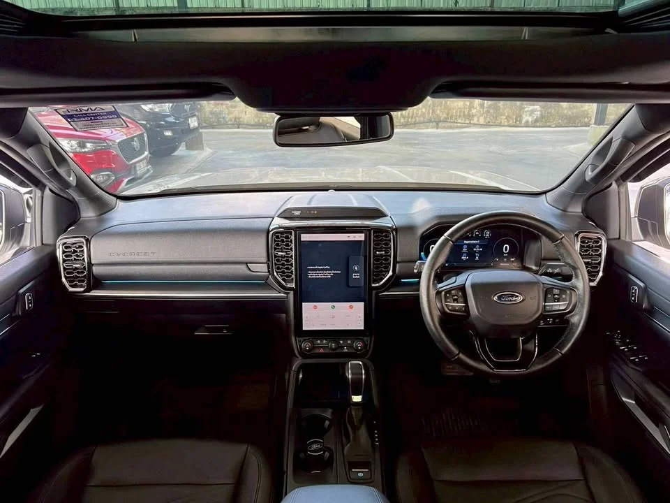 2023 Ford Everest III 3