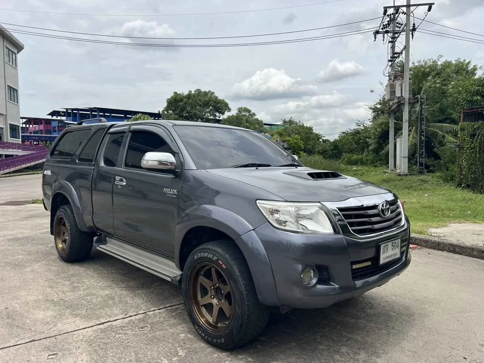 2013 Toyota Hilux VII 2