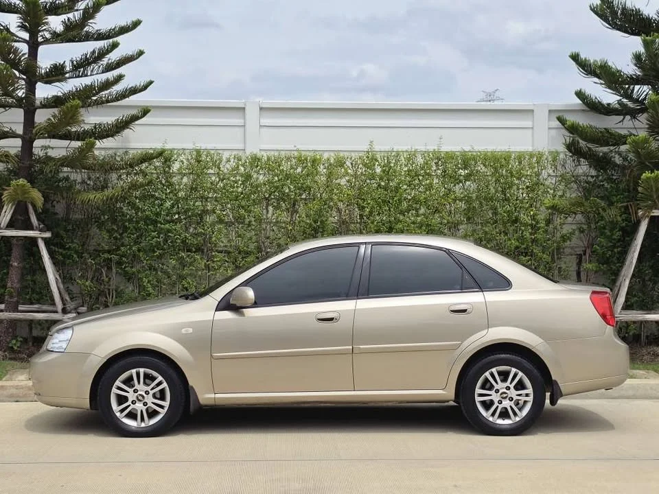 2005 Chevrolet Optra 3