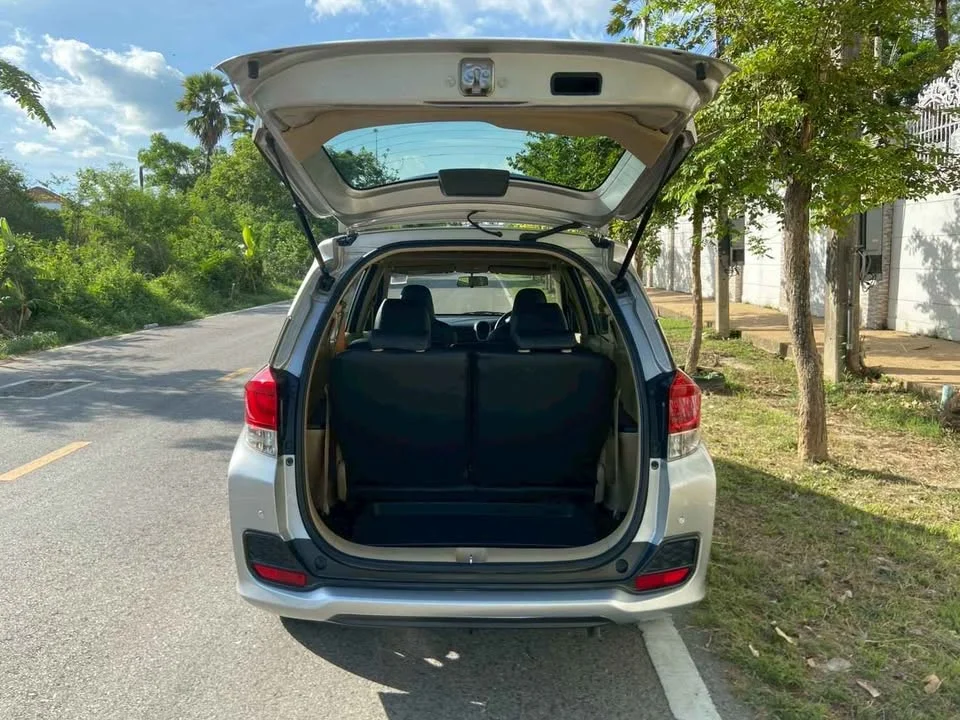 2015 Honda Mobilio II 2