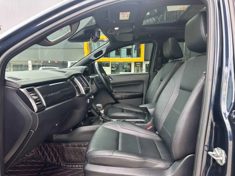 2020 Ford Everest II 2