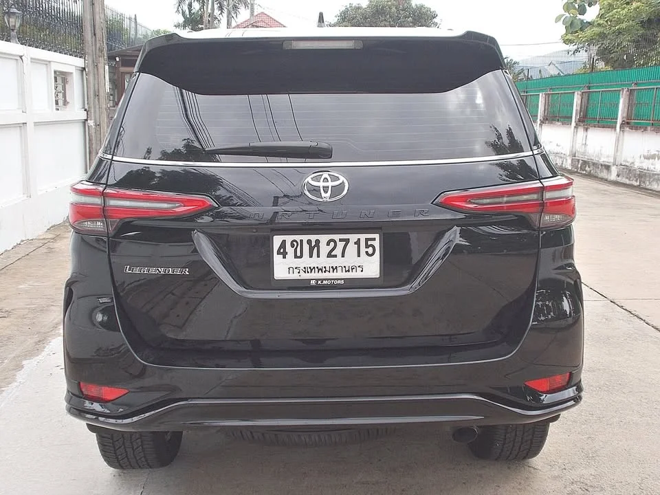 2023 Toyota Fortuner II 2