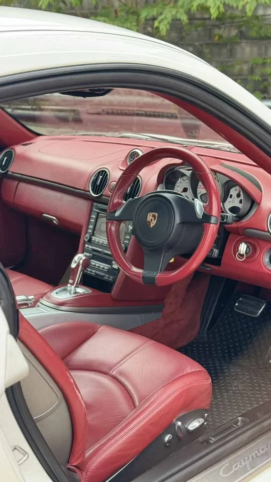2011 Porsche Boxster and Cayman II 2