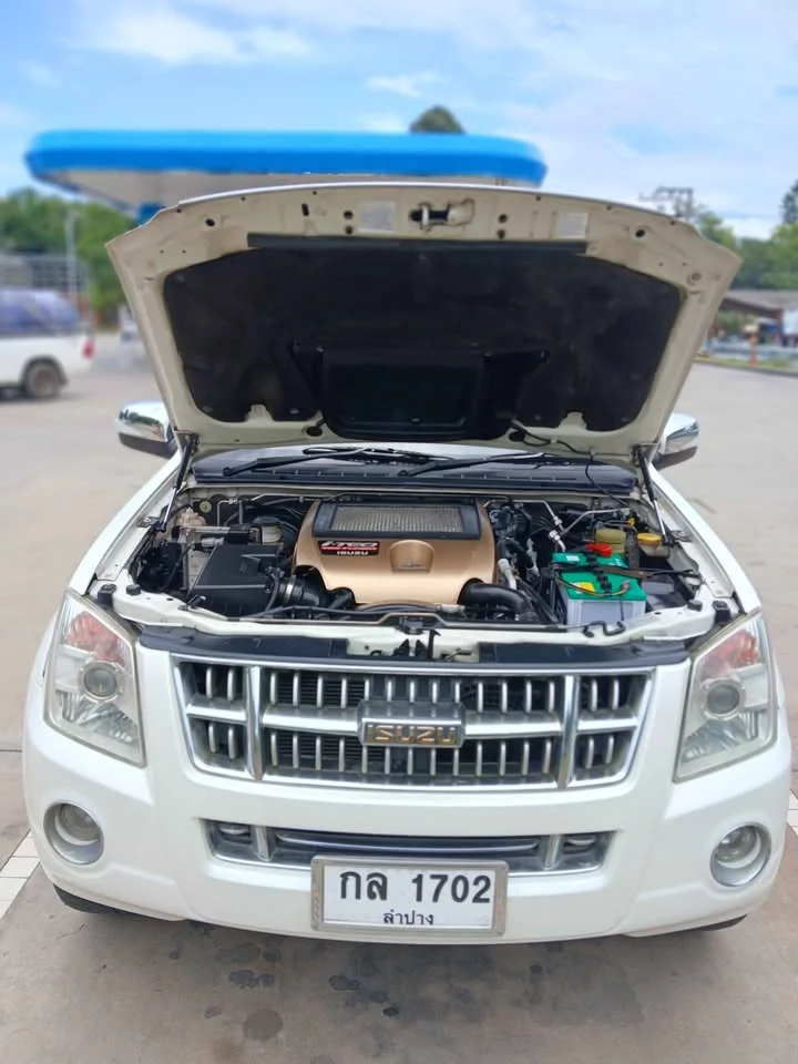 2008 Isuzu MU-7 2