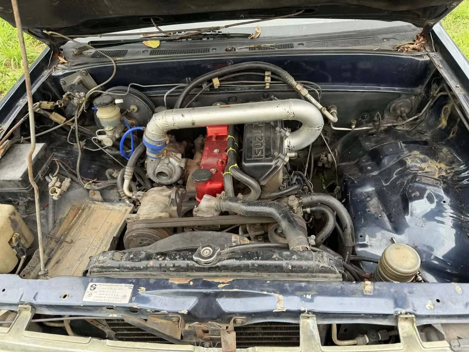 1996 Isuzu TFR III 2