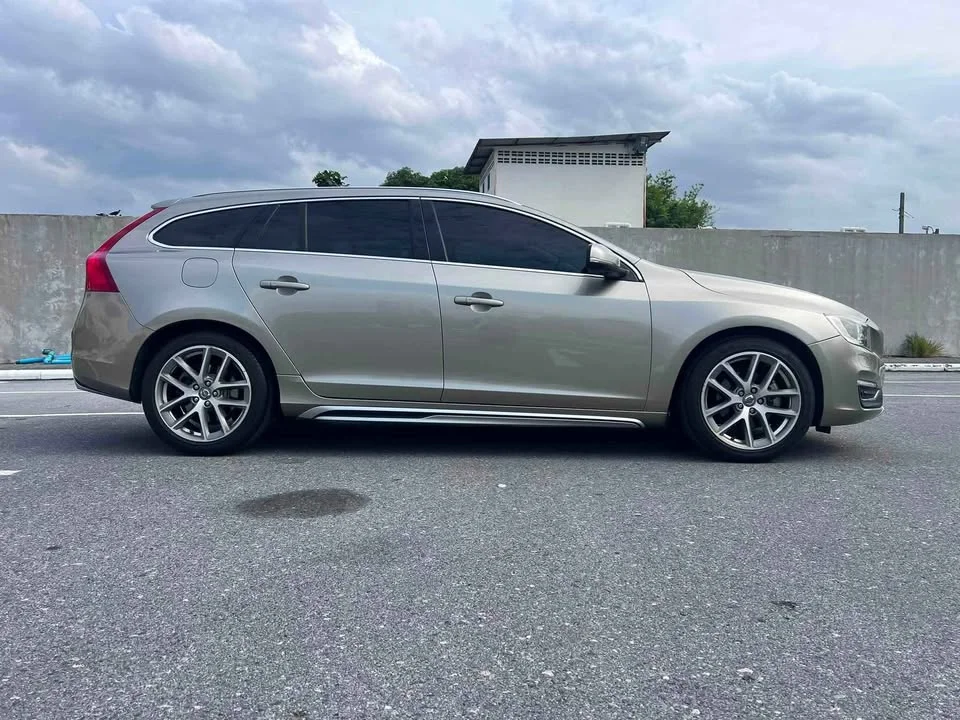 2014 Volvo V60 I 3