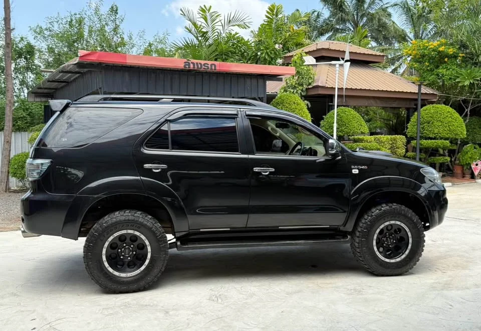 2005 Toyota Fortuner I 2