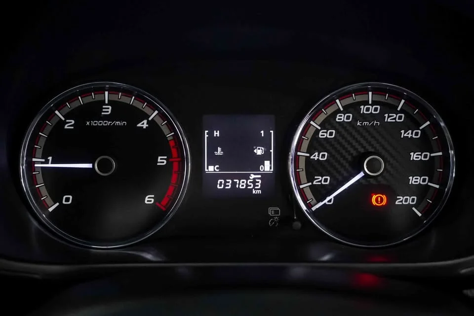 2023 Mitsubishi Triton V 2