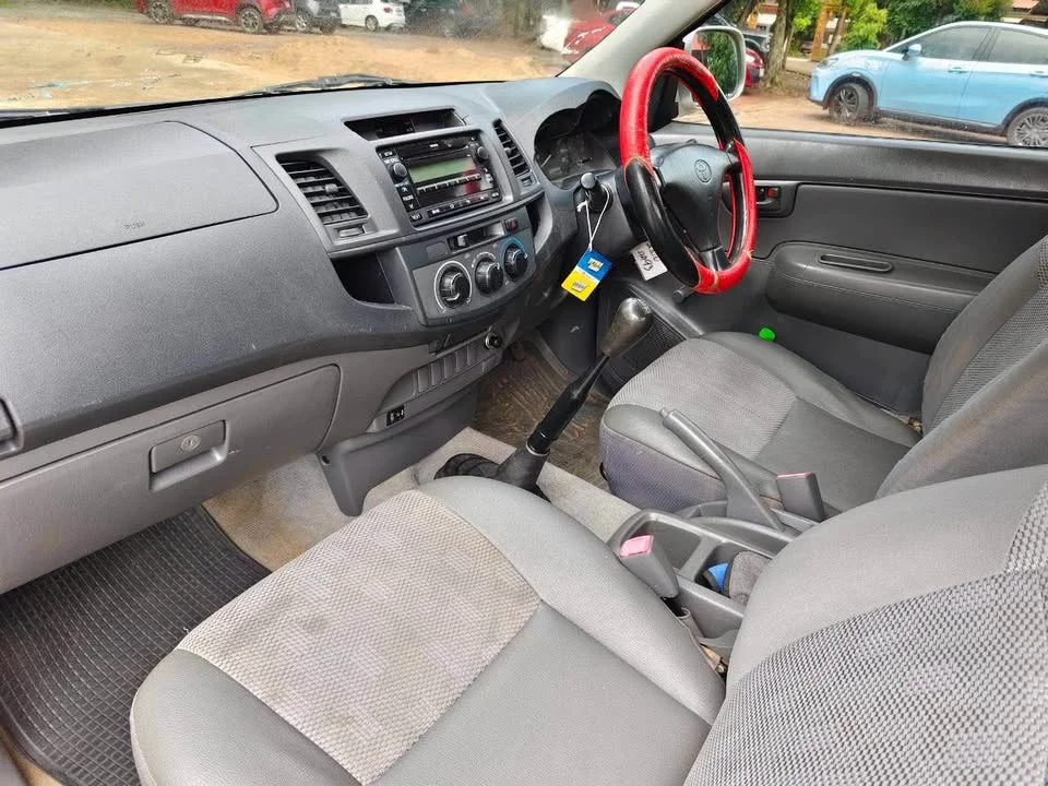 2012 Toyota Hilux VII 3