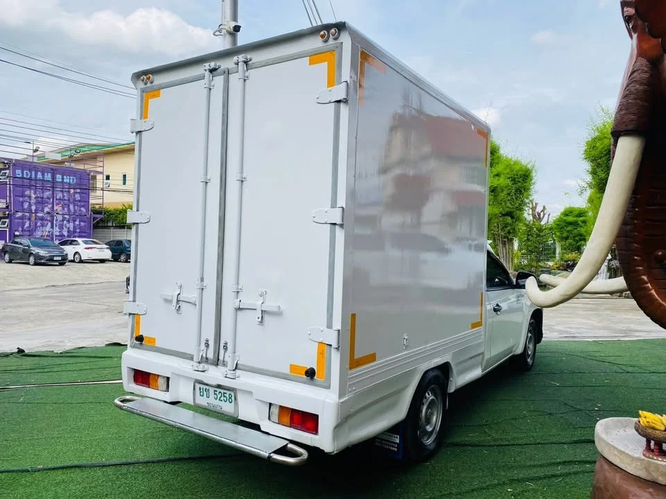 2022 Mitsubishi Triton V 2