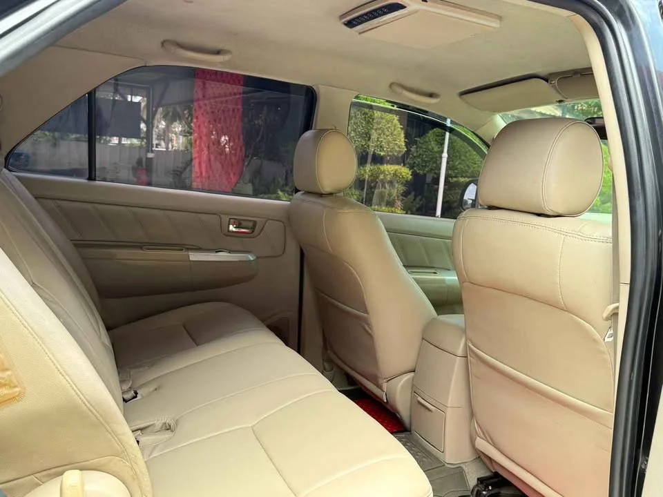 2005 Toyota Fortuner I 2