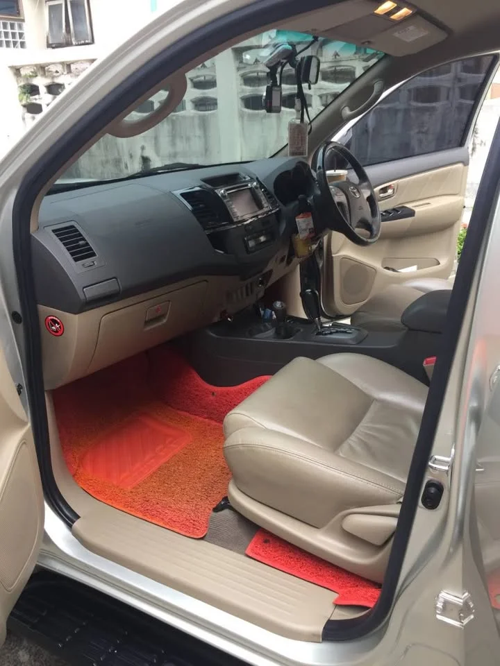 2013 Toyota Fortuner I 3