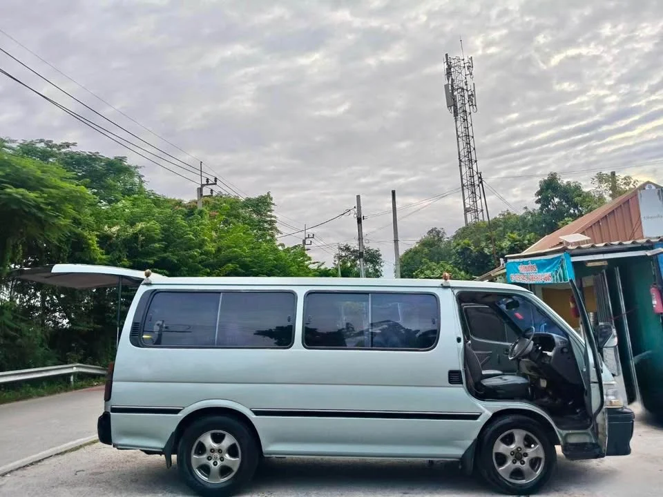 1997 Toyota Commuter IV (H100) 2