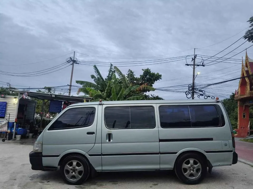 1996 Toyota Commuter IV (H100) 2