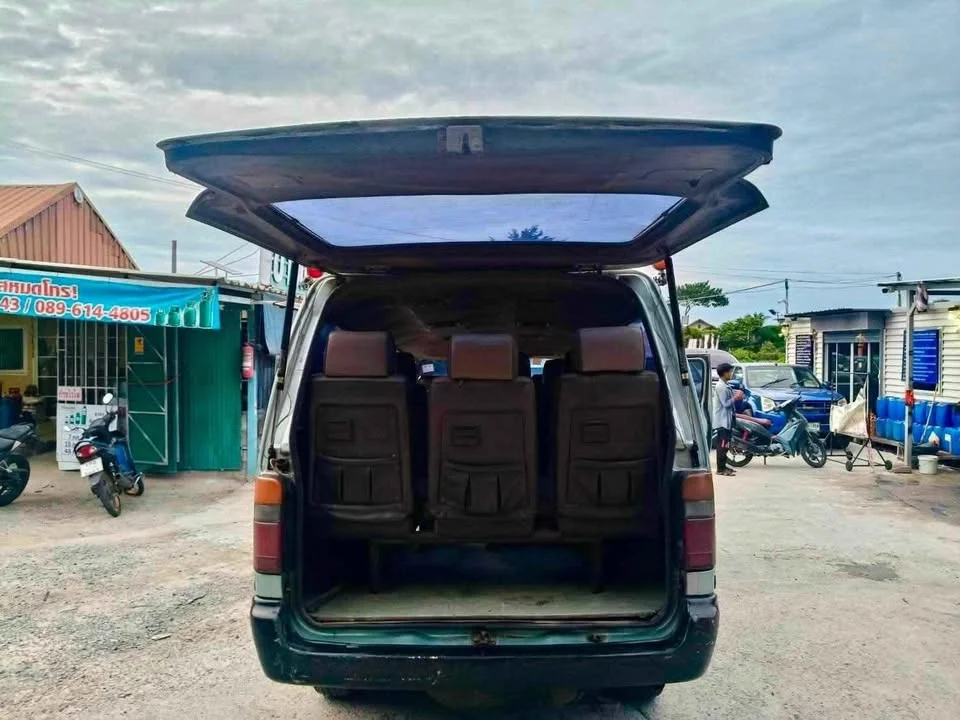 1997 Toyota Commuter IV (H100) 3